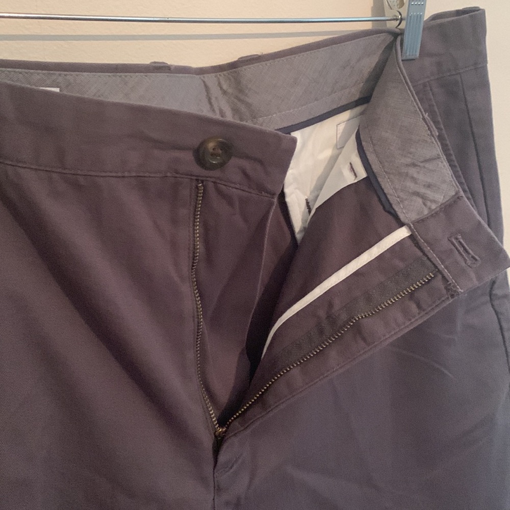 Men’s Amazon Essentials Shorts - Picture 4 of 5